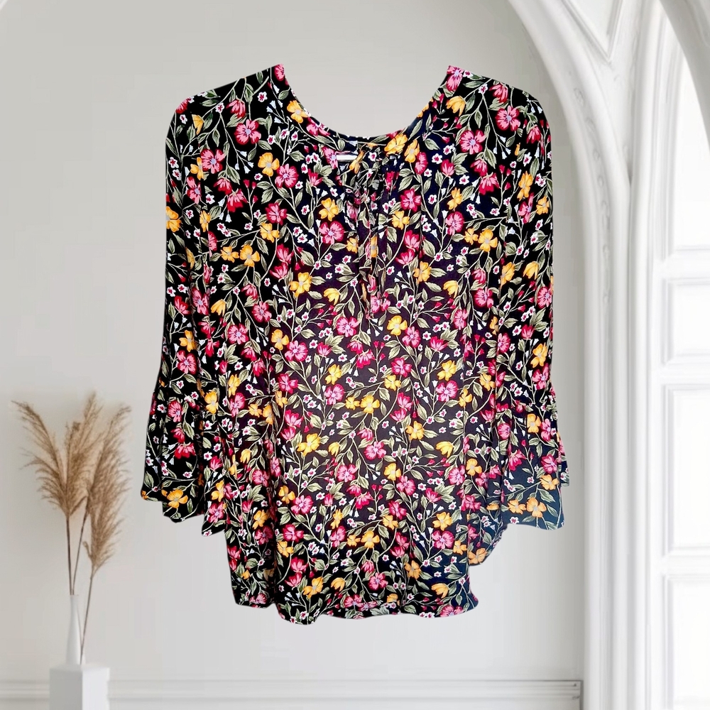Old Navy Womens Medium Floral Blouse 3/4 Bell Sleeve Front Neck Tie Shirt Top